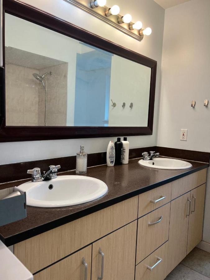 One Bedroom, One Living Room, One Kitchen And One Bathroom With Independent Access Richmond Exterior foto
